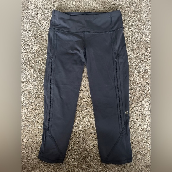 lululemon capri criss-cross cutout leggings - Picture 1 of 3